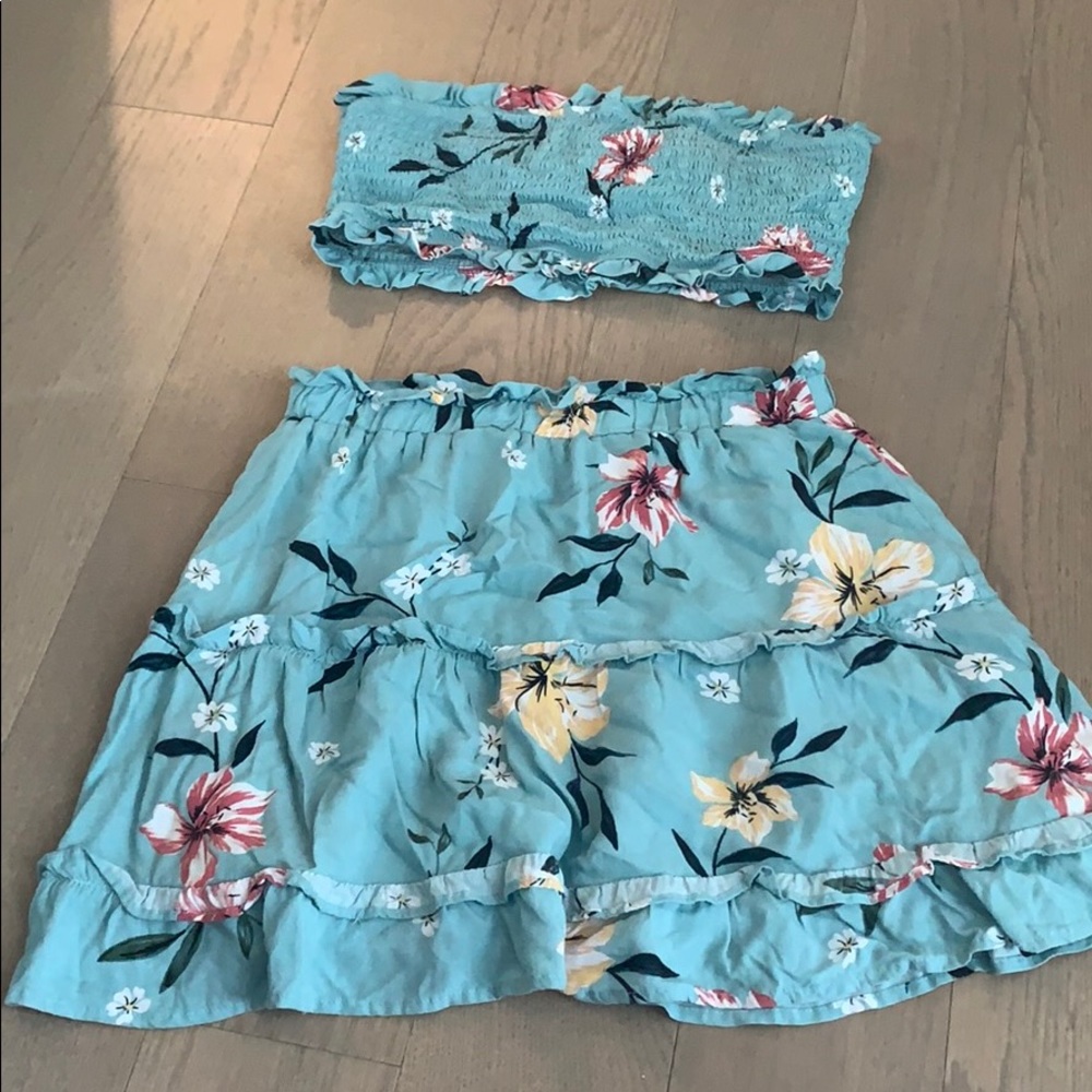 Two piece skirt set